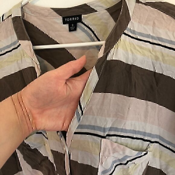 TORRID 3 Plus Size Challis Button Front Dolman Sleeve Top Brown Pink Stripe 3X - Picture 4 of 12